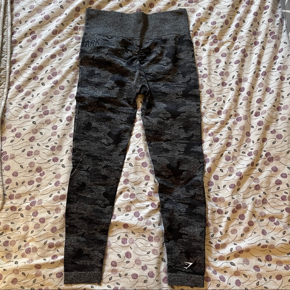 NWOT Gymshark camo seamless leggings